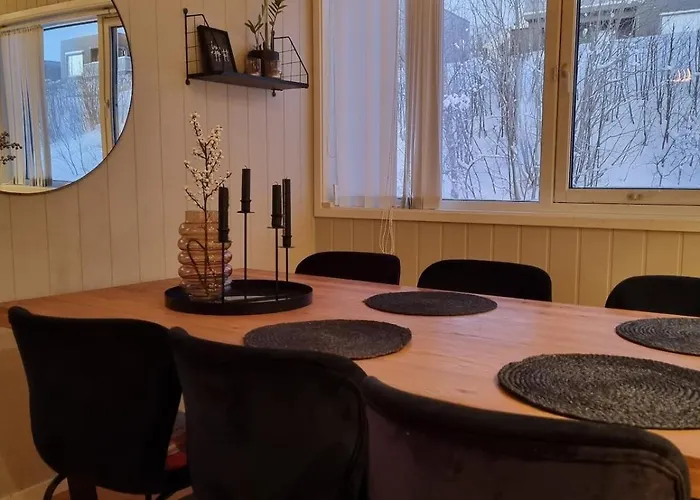 Modern House In Chain With Lovely Views! Дом отдыха
